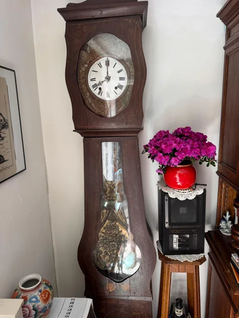 Horloge à balancier dans son meuble