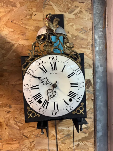 Mécanisme d’horlogerie avec rouages visibles