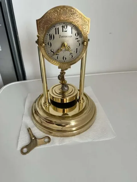 Pendule ancienne et son cadran