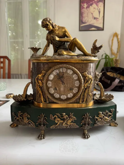 Pendule ancienne et son cadran